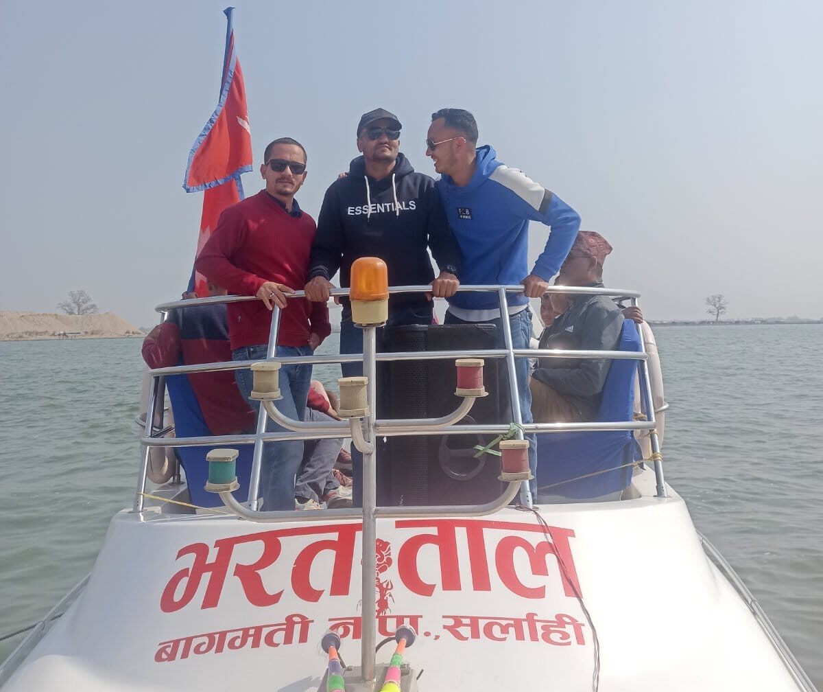 Tourists at Bharat Taal