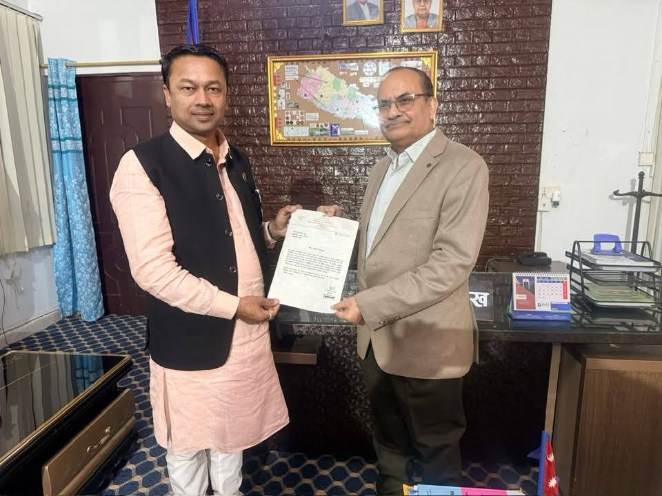 मुख्यमन्त्रीले यादवले प्रदेश प्रमुख समक्ष बुझाए राजिनामा