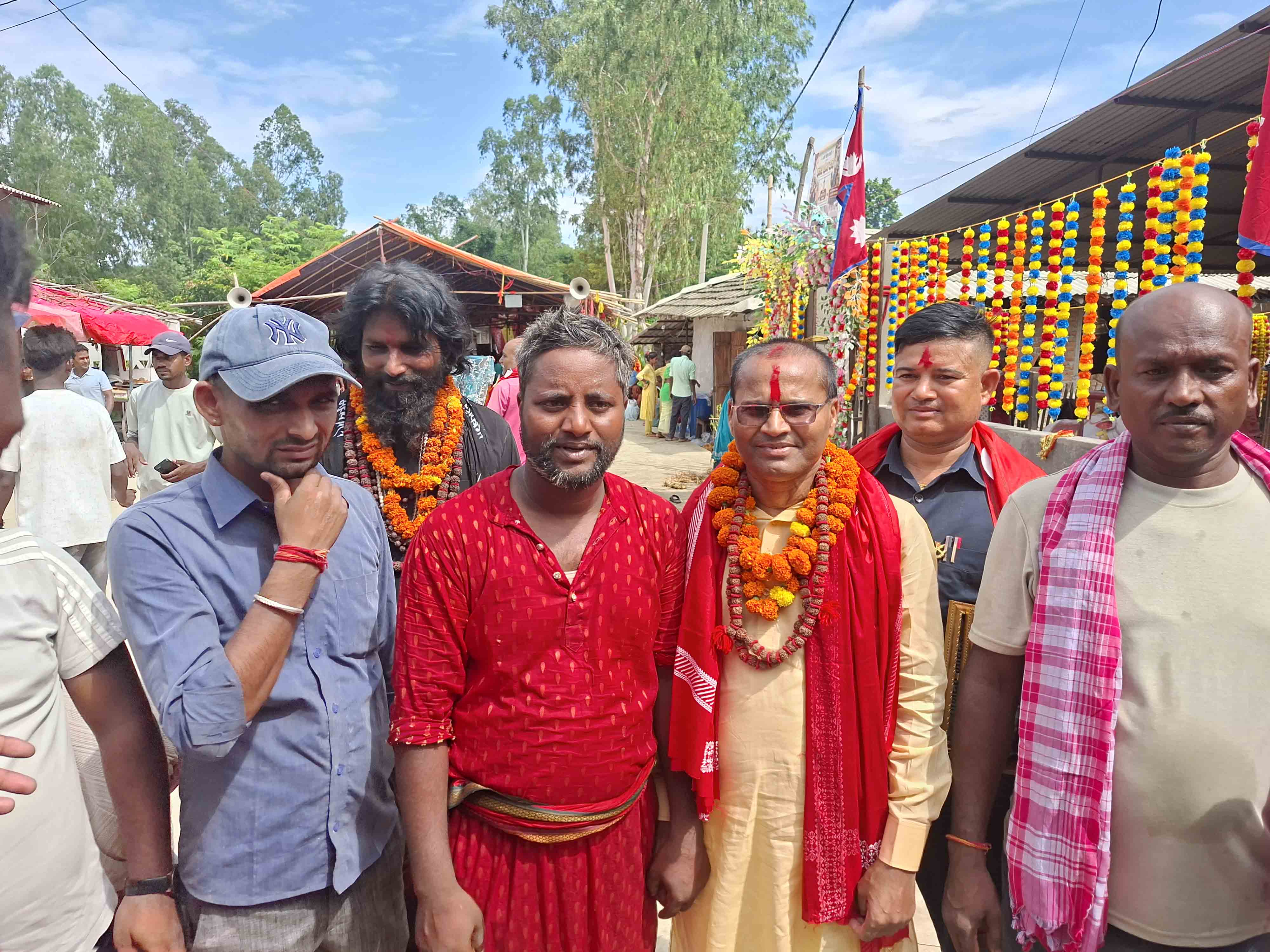 मधेशका गृह, सञ्चार तथा कानून मन्त्री फकिरा महतो कलश शोभायात्रामा सहभागि
